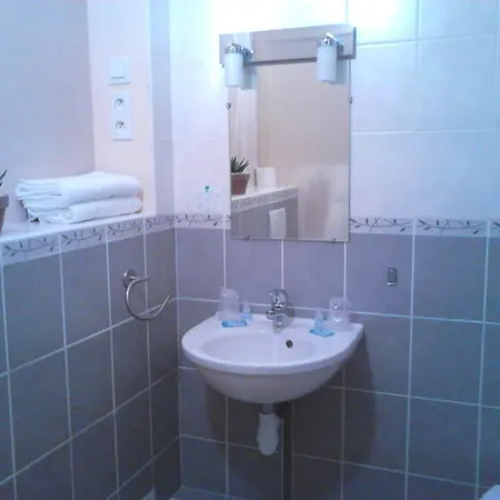 Hotel L'hermine 2*