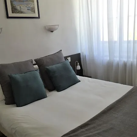 Hotel L'hermine 2*